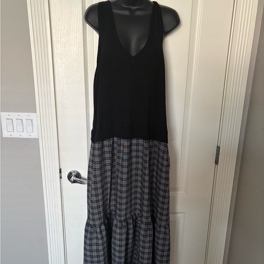 Max Studio Black and Gray Checkered Maxi Dress